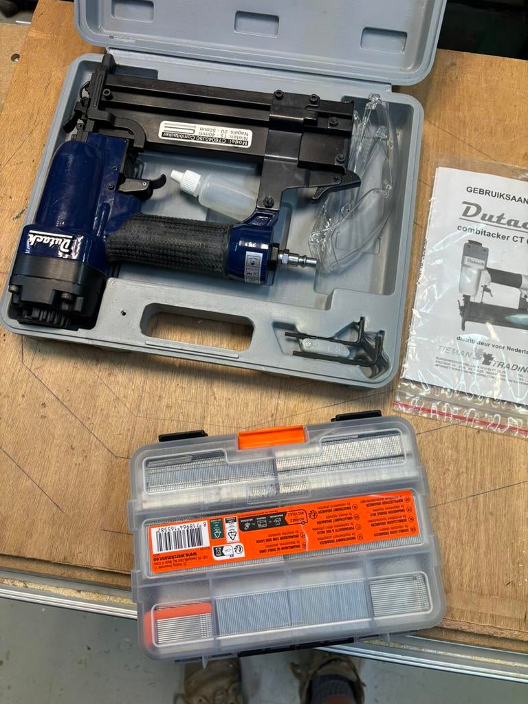 Dutack combinatie tacker ct6040 j50, Doe-het-zelf en Verbouw, Gereedschap | Handgereedschap, Ophalen of Verzenden, Zo goed als nieuw