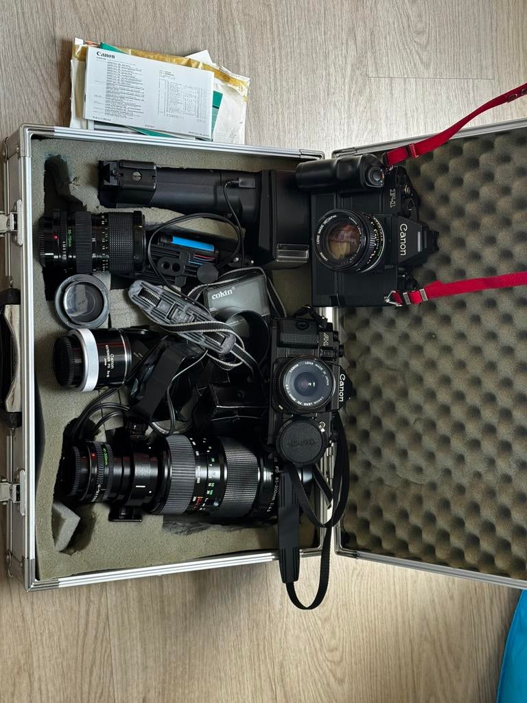 Canon New F1 and A-1 with 4 lenses and accessories, Ophalen of Verzenden, Zo goed als nieuw, Spiegelreflex, Canon