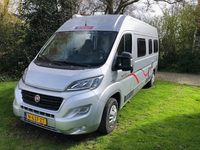 Mooie buscamper te koop, Caravans en Kamperen, Campers, Buscamper of Camperbus, Ringverwarming, Treinzit, Challenger