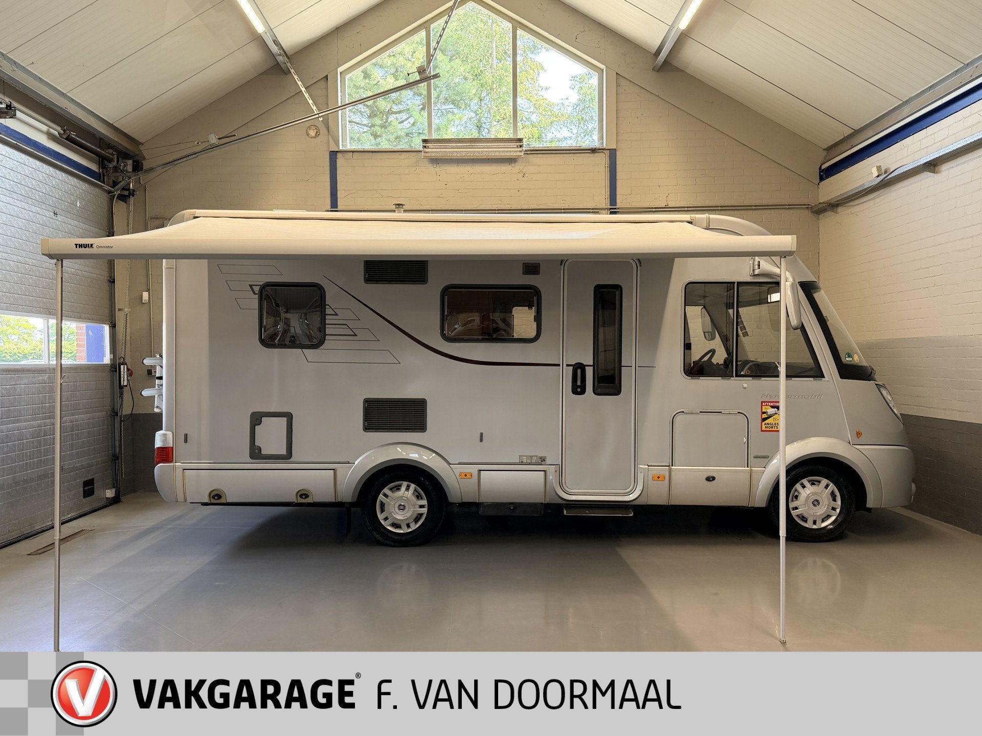 Hymer B 574 SL Limited Edition (bj 2009), Integraal, Afzuigkap, Bedrijf, Info@vakgaragefvandoormaal.nl
