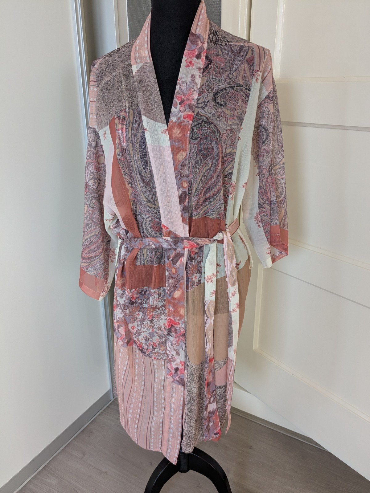 Cream Kimono met Paisley en Bloemenprint - One Size, Cream, Ophalen of Verzenden, Zo goed als nieuw