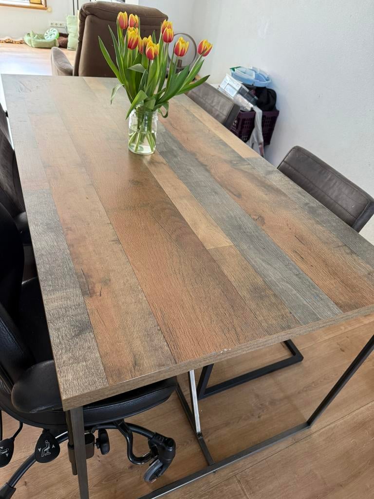 Nette eettafel, Ophalen, 50 tot 100 cm, Zo goed als nieuw, 150 tot 200 cm
