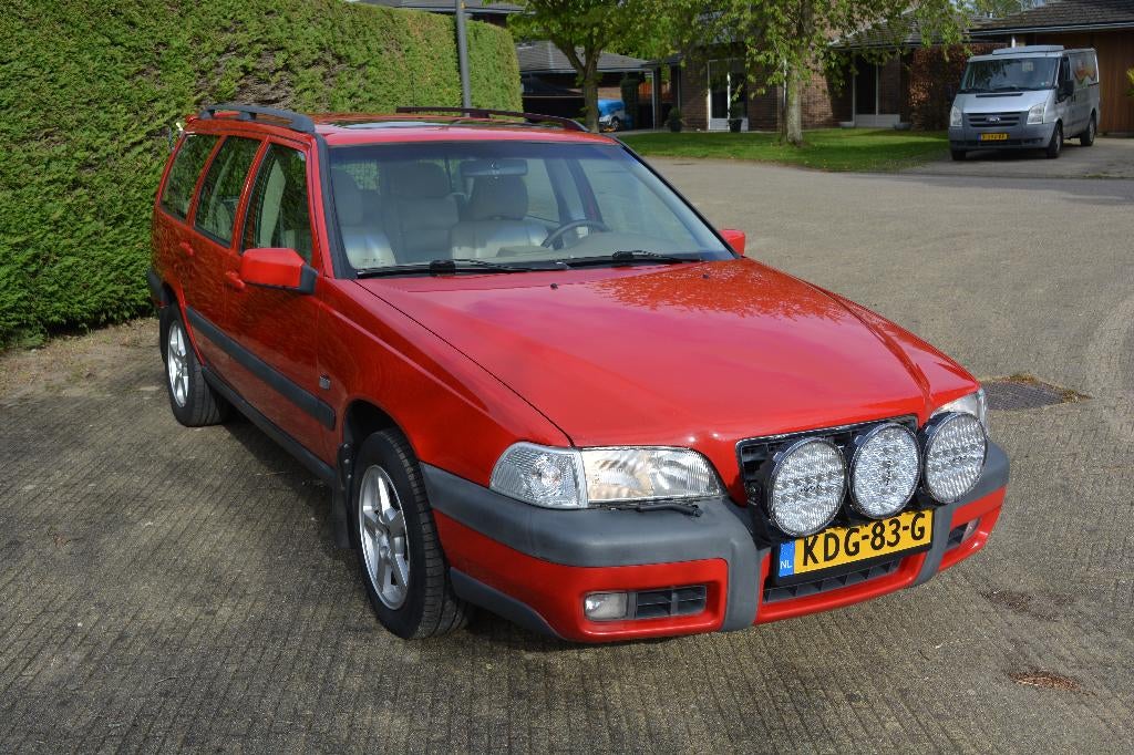 Volvo V70 XC Classic | 2.4T AWD Automaat | Youngtimer, Auto's, Beige, Stoelverwarming, XC70, Leder