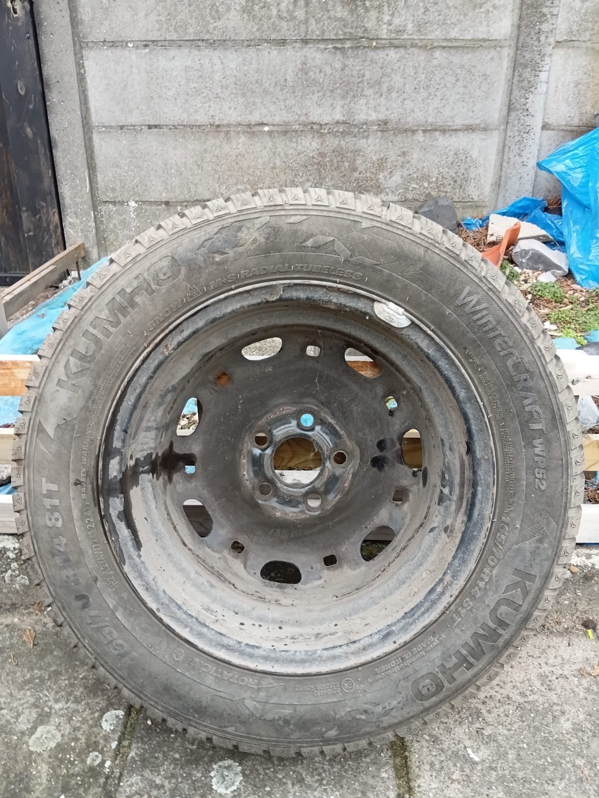 Banden + stalen velgen KUMHO WinterCraft 165/70 R14, Auto-onderdelen, Ophalen, 14 inch, Gebruikt, Banden en Velgen