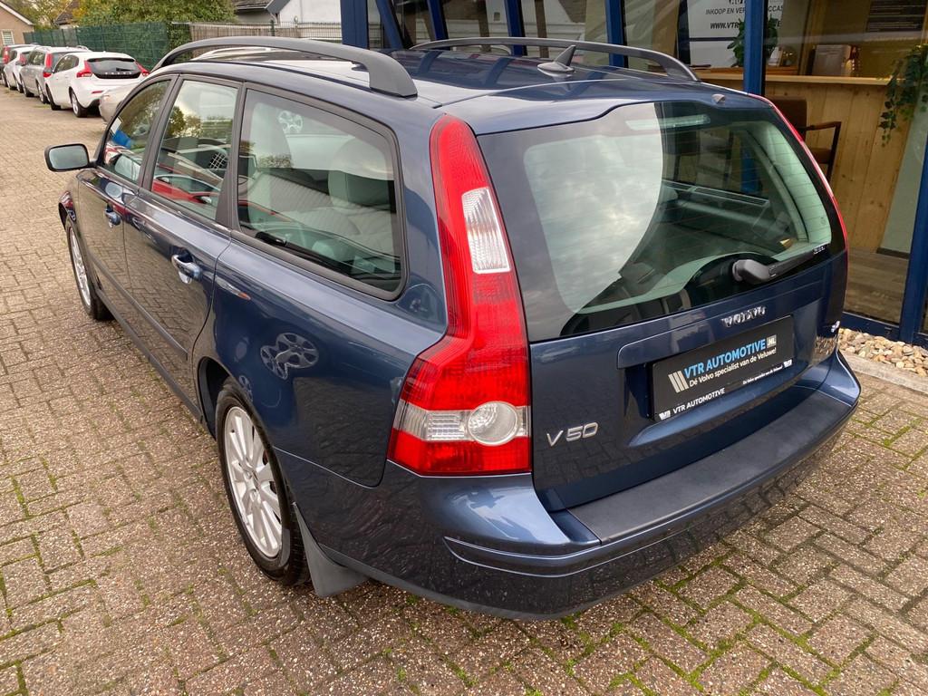 Volvo V50 2.4 Kinetic Automaat / Youngtimer, Auto's, Volvo, Stof, Gebruikt, Beige, 700 kg