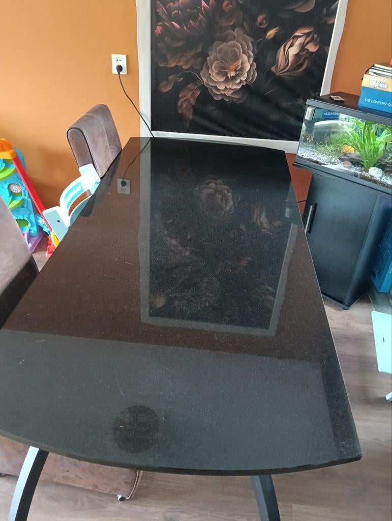 Zwarte eettafel met granieten blad, Huis en Inrichting, Tafels | Eettafels, Ophalen, Gebruikt, Overige materialen, 200 cm of meer