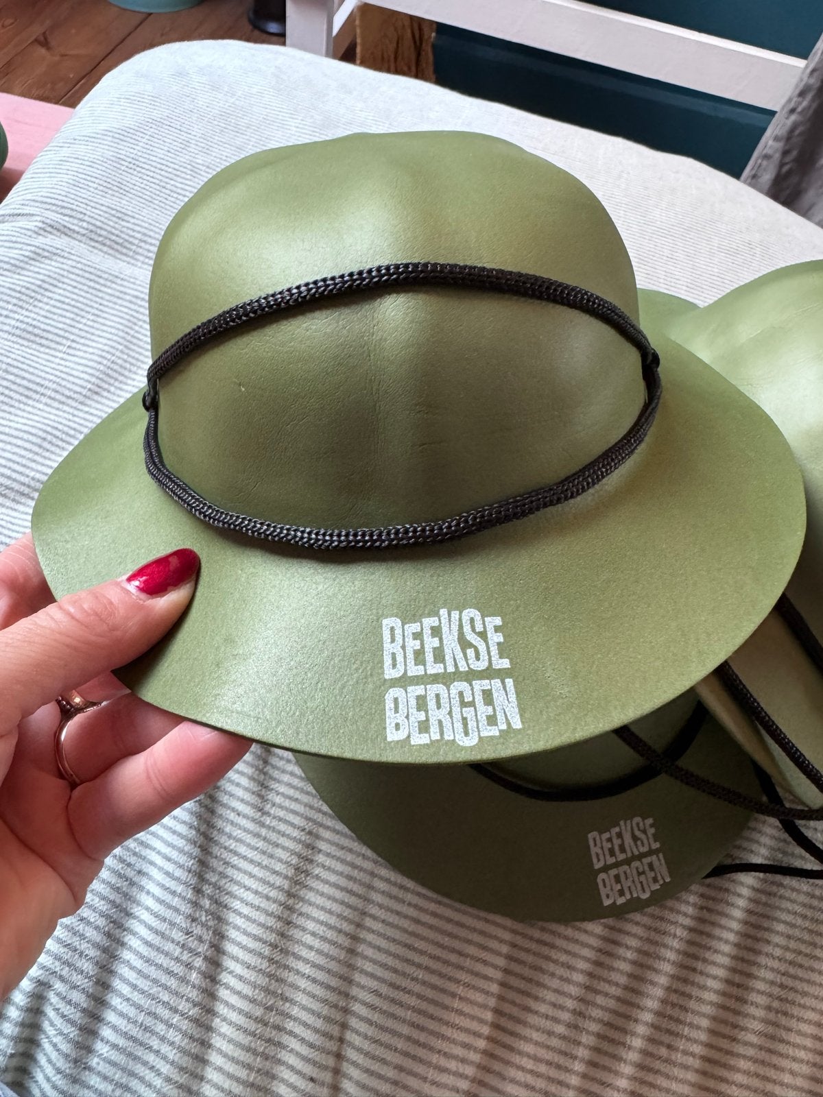 1 Nieuwe Beekse Bergen Jungle Safari Hoeden Legergroen, Ophalen of Verzenden, Nieuw, Jongen of Meisje