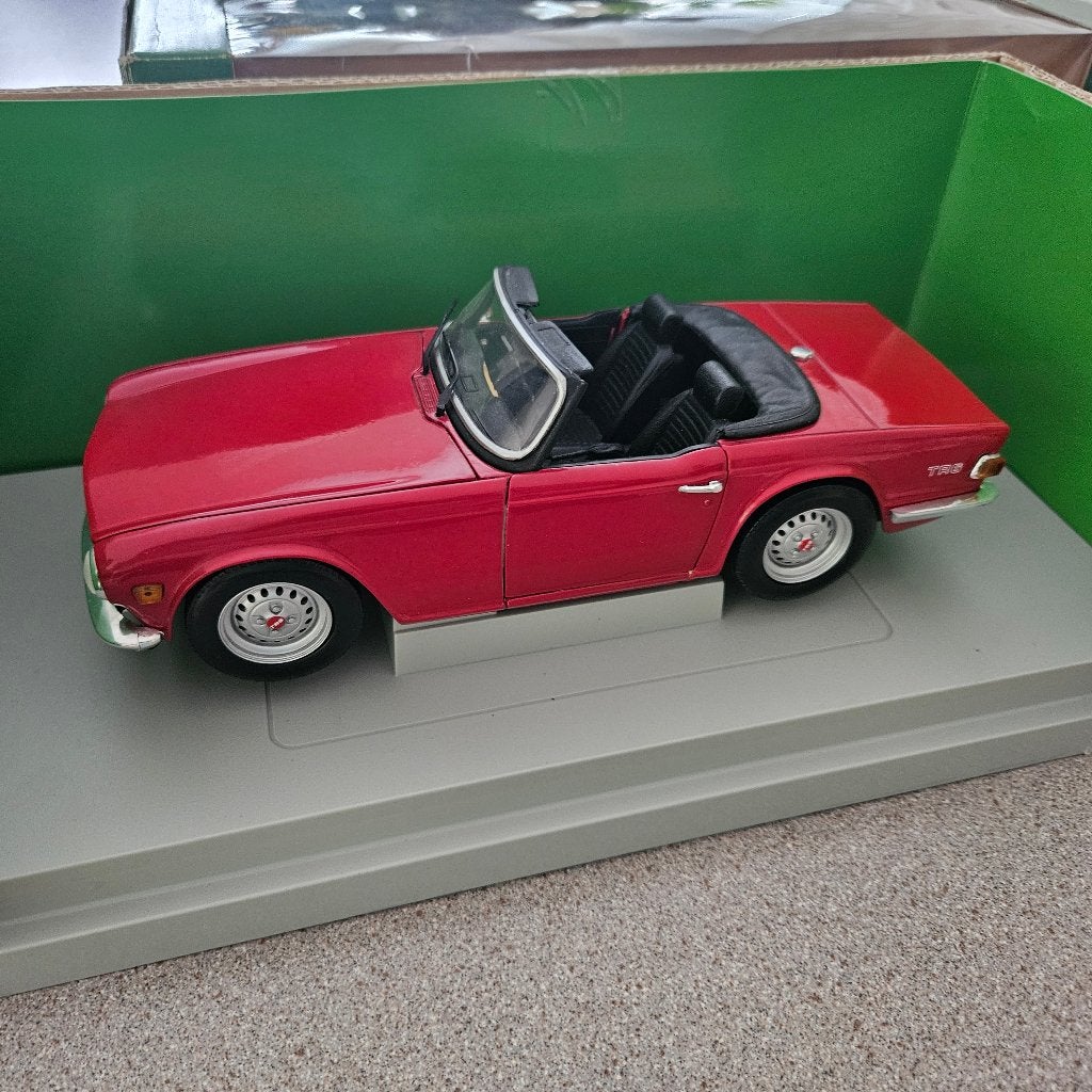 BRITAINS/ERTL: TRIUMPH TR6, Ophalen of Verzenden, Nieuw, Auto, ERTL