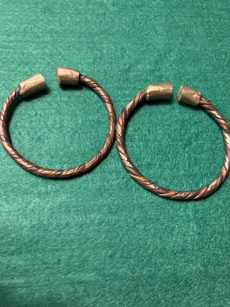 Twee Afrikaanse armbanden, Ophalen of Verzenden