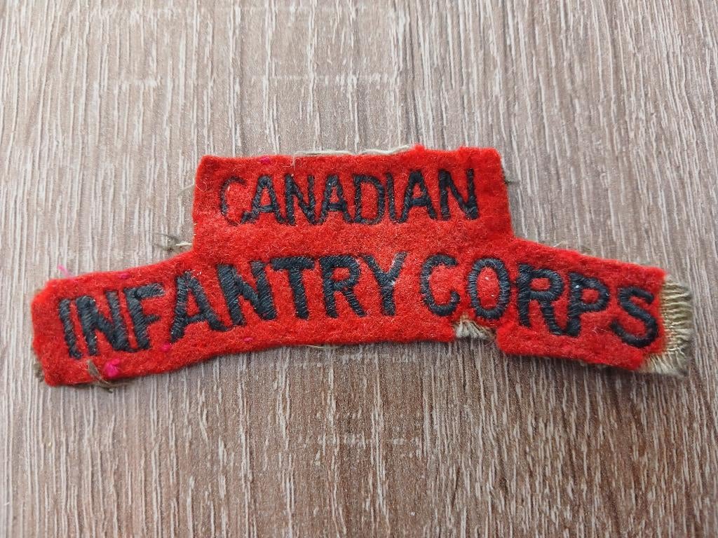 Schouderembleem Canadian Infantry Corps, Ophalen of Verzenden, Landmacht, Engeland, Embleem of Badge