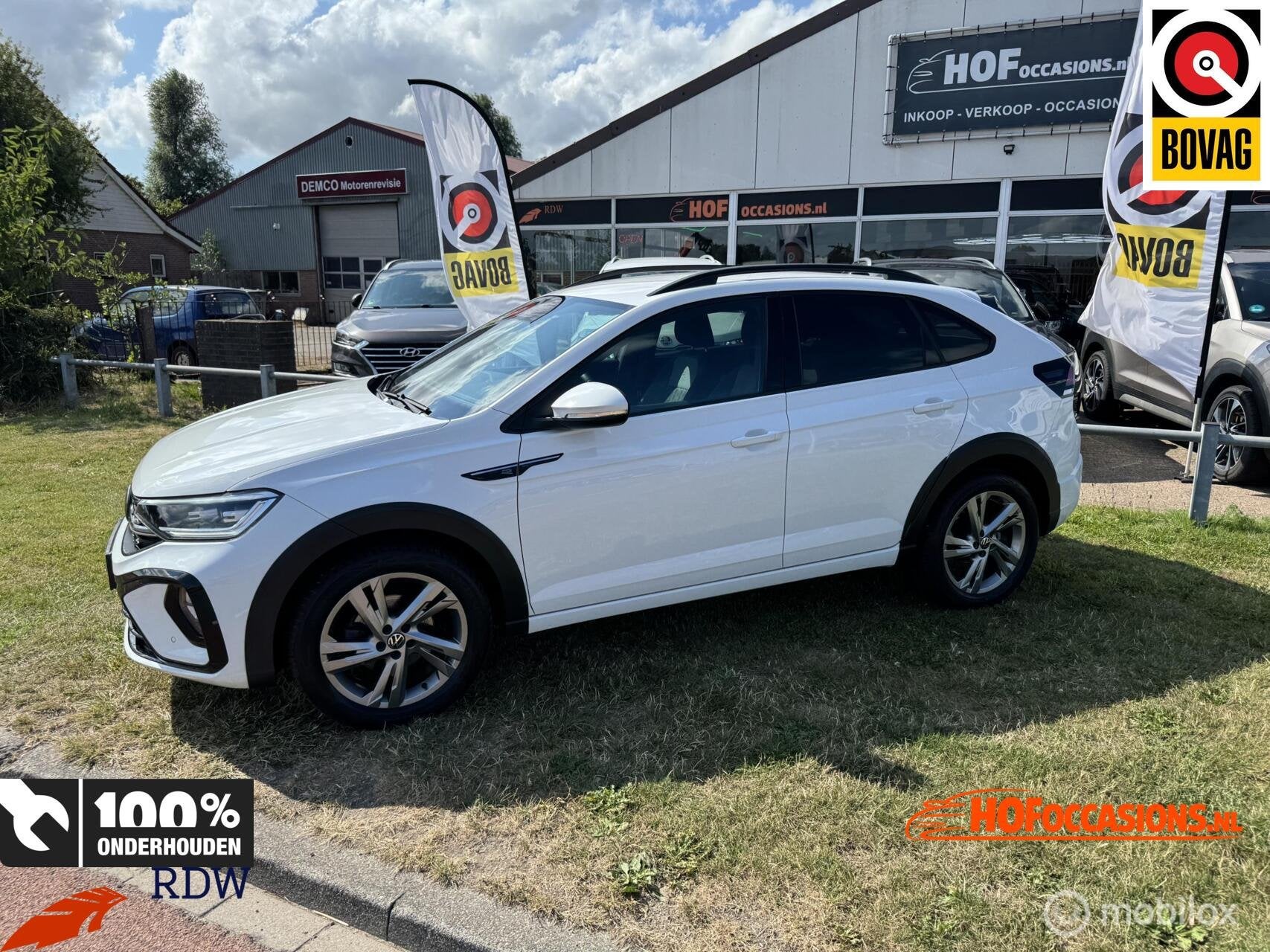 Volkswagen Taigo 1.5 TSI R-Line IQ-LIGHT/VIRTUAL/CARPLAY/KEY, Dealer onderhouden, 4 cilinders, 1192 kg, Wit