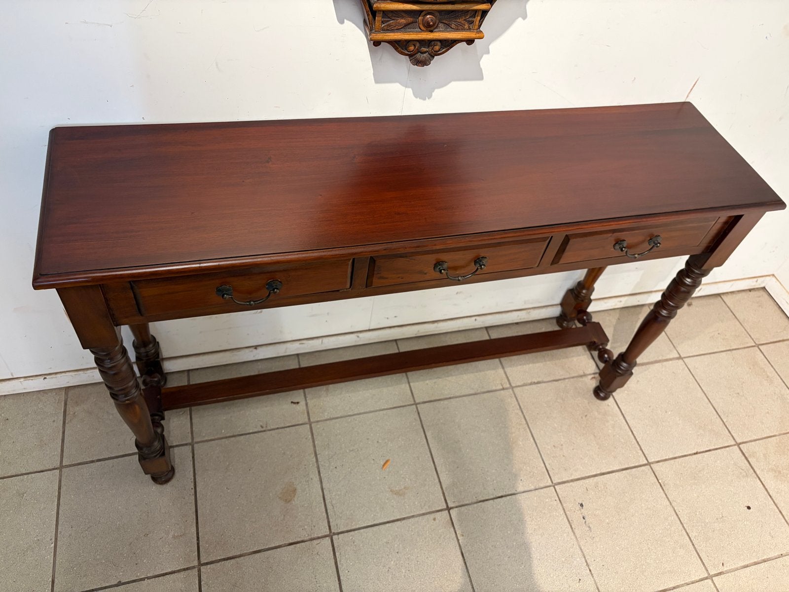 Mahonie sidetable met 3 laden, 7671cm, Gebruikt, 100 tot 150 cm, Overige houtsoorten