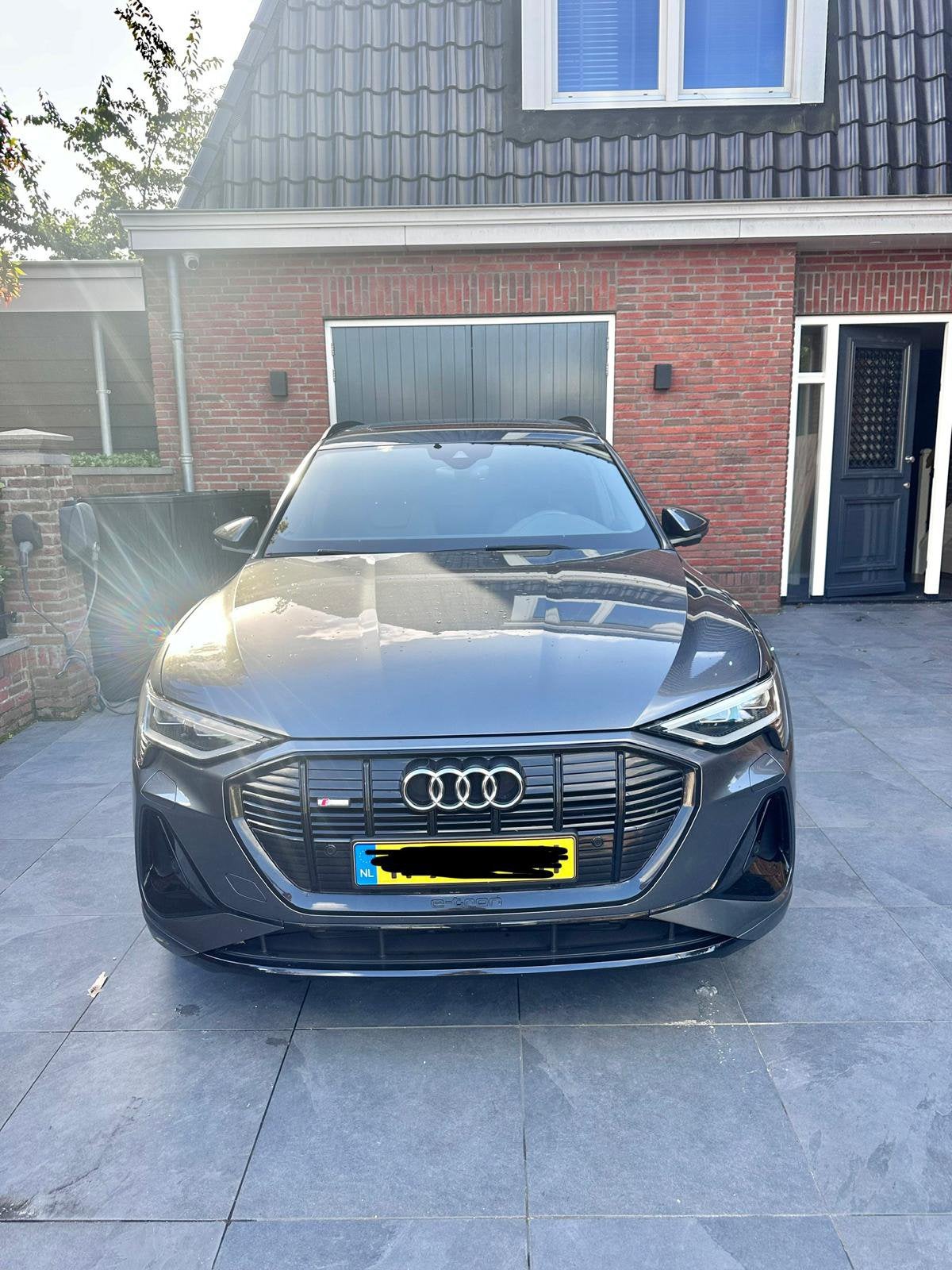 Audi e-tron 50 Quattro 313pk 2019 Grijs metallic, Automaat, 1800 kg, 124 €/maand, Origineel Nederlands