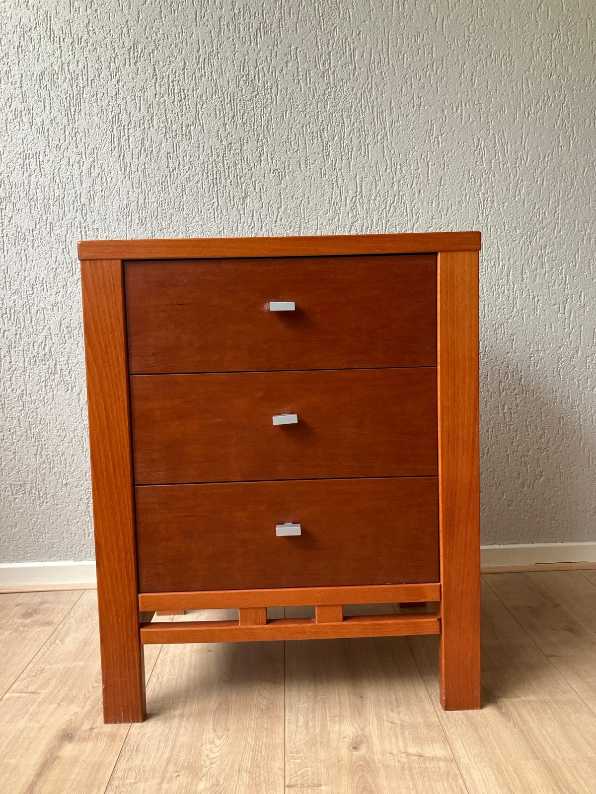 Houten ladekast met 3 laden - Zo goed als nieuw, Huis en Inrichting, Kasten | Ladekasten, Ophalen, Minder dan 50 cm, Zo goed als nieuw