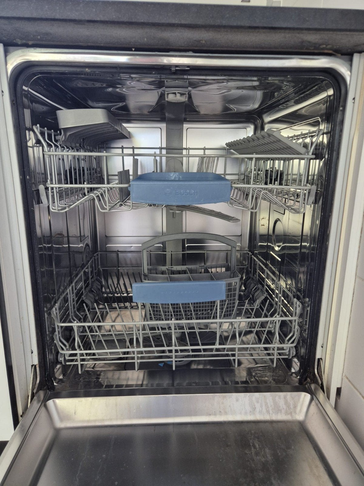 Bosch SuperSilence inbouwvaatwasser SM6P1B - Stil en goed, Ophalen