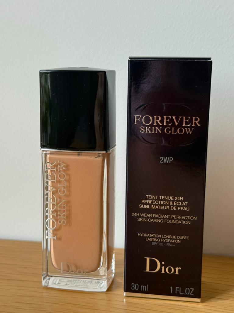 Dior Forever Skin Glow Foundation 2WP, Overige kleuren, Gehele gezicht, Ophalen of Verzenden, Zo goed als nieuw
