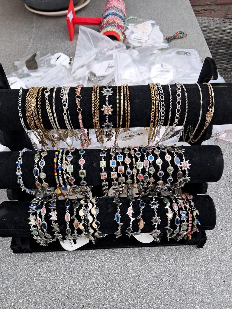 Enkelbandjes ook voor kinderen. Zijn allemaal verstelbaar., Sieraden, Tassen en Uiterlijk, Enkelbandjes en Enkelkettinkjes, Ophalen of Verzenden