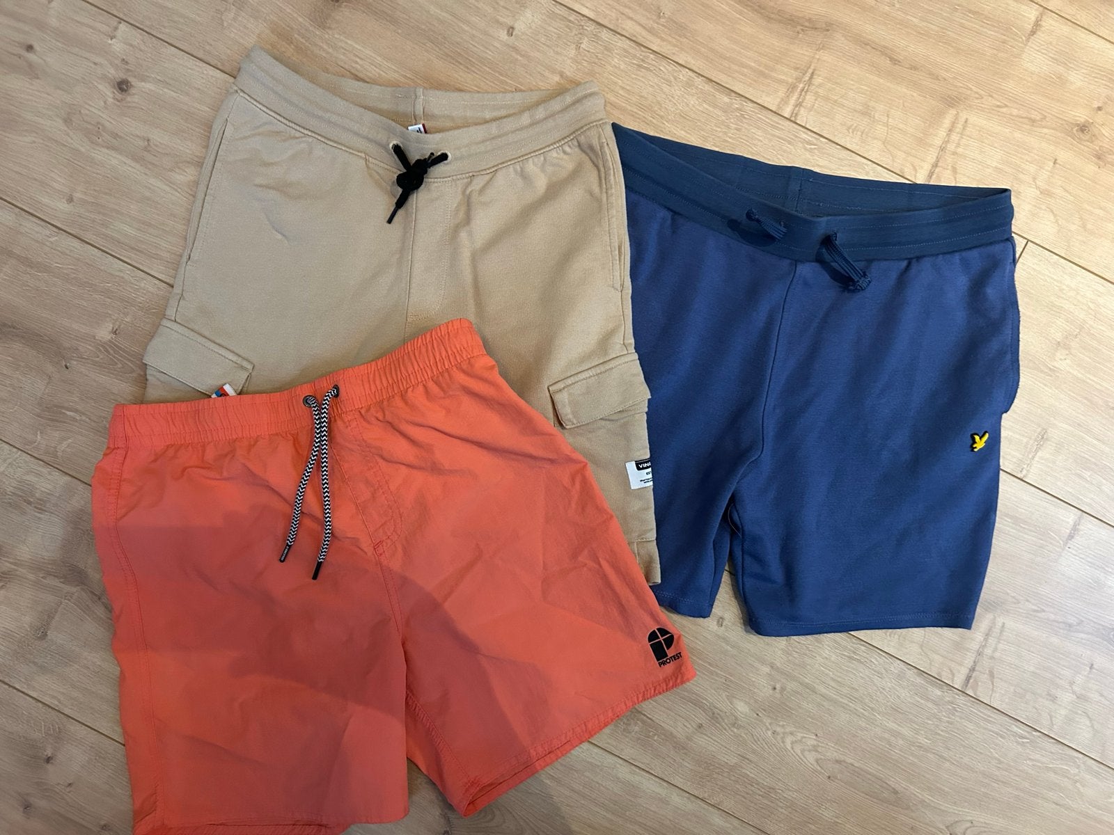 Set van 2 jongensshorts en 1 zwemshort - diverse merken, Ophalen, Zo goed als nieuw, Jongen, Broek