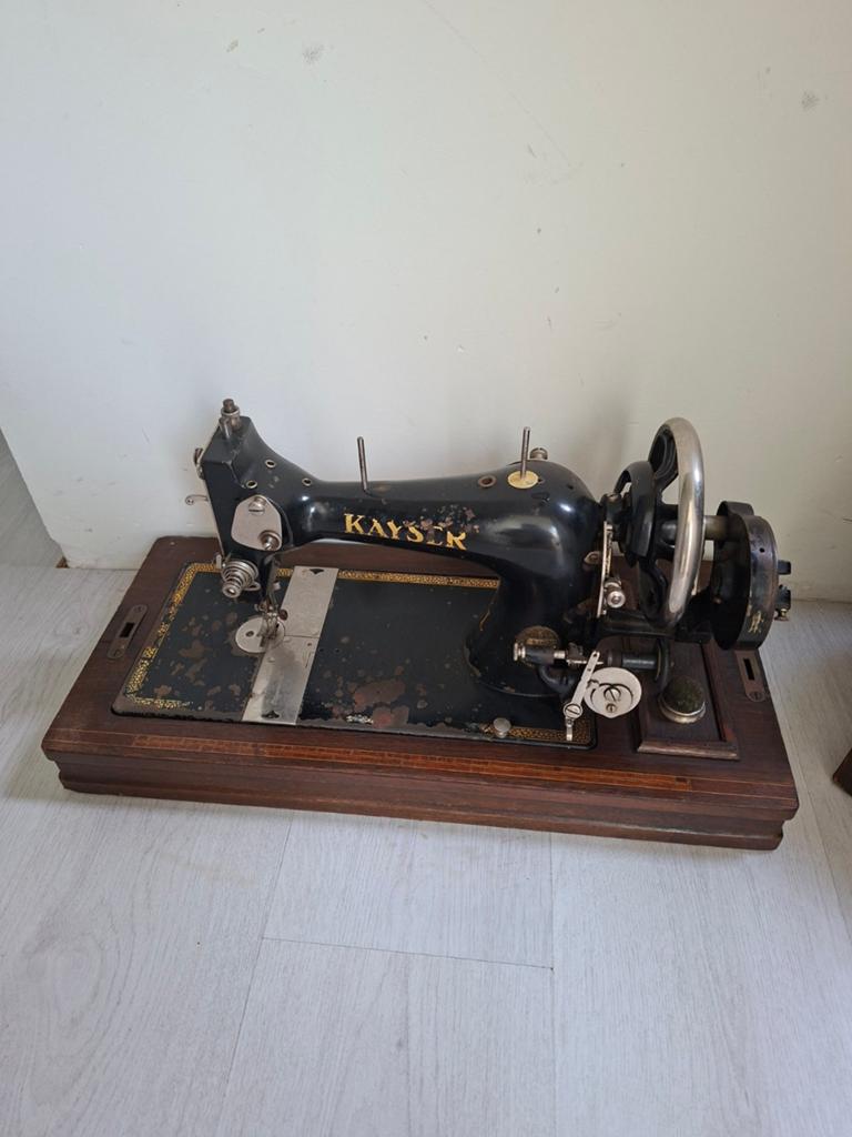 Antieke Kayser Naaimachine met Houten Koffer, Ophalen of Verzenden
