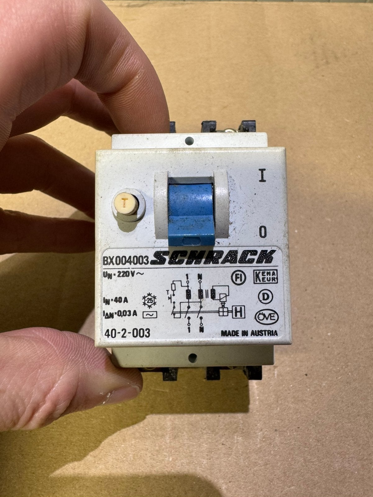 Schrack Aardlekschakelaar 40A 30mA – BX004003, Hobby en Vrije tijd, Ophalen of Verzenden, Gebruikt
