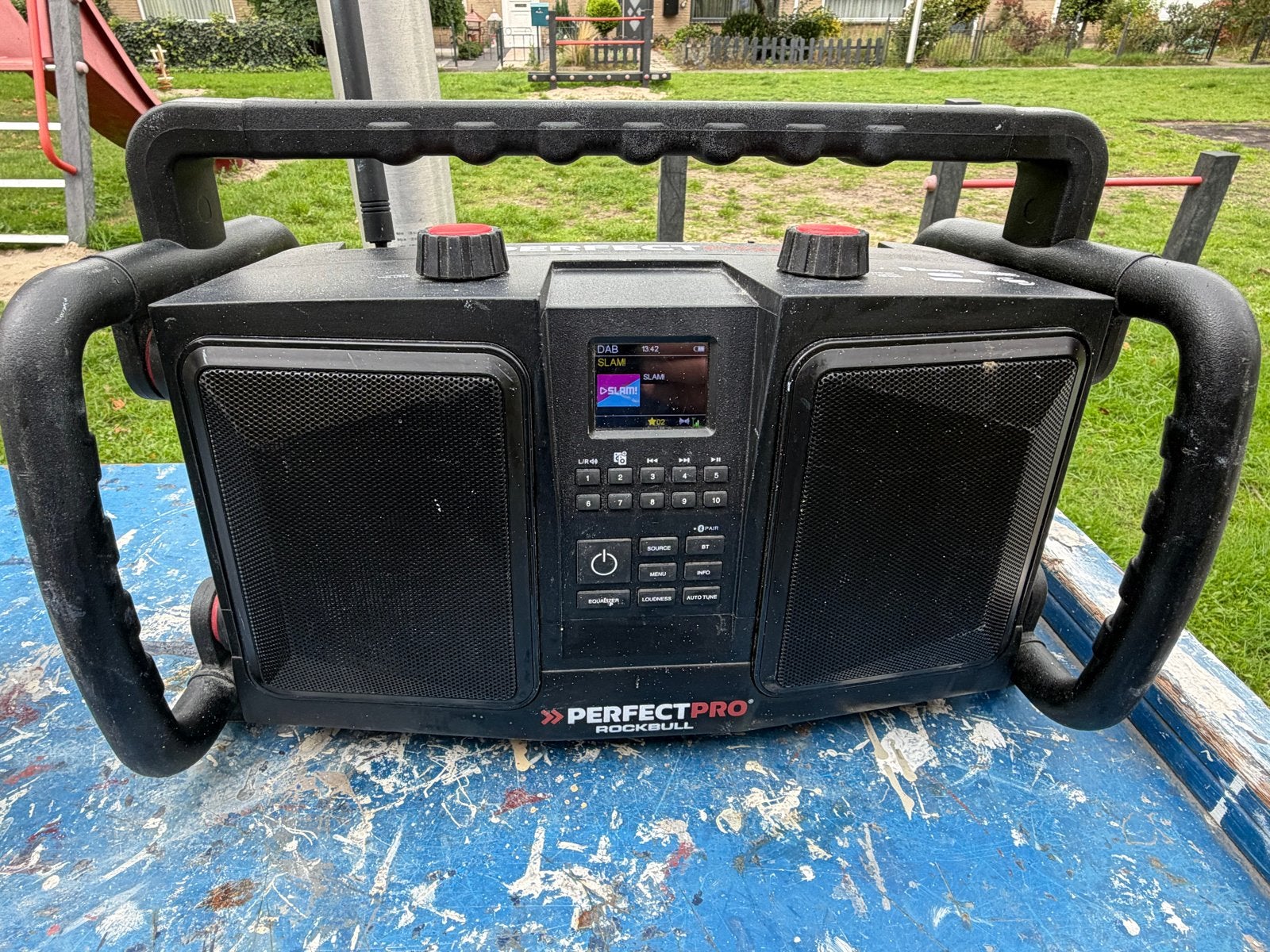 PerfectPro Rockbull Bouwradio - Robuust en Krachtig, Ophalen of Verzenden, Gebruikt, Bouwradio
