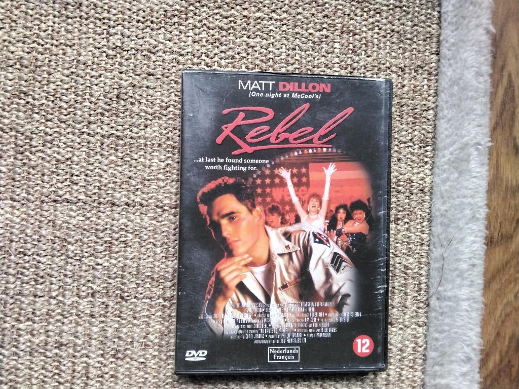 Rebel, origineel, Vanaf 12 jaar, Ophalen of Verzenden, Zo goed als nieuw