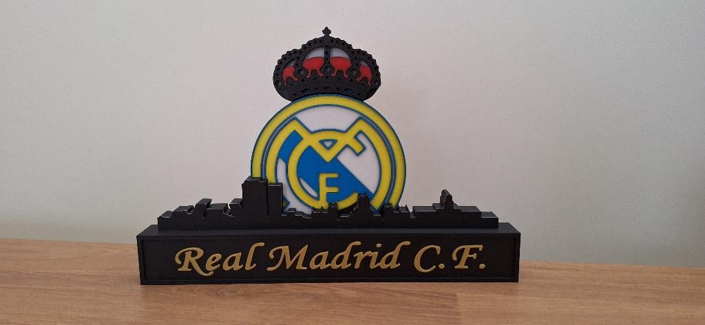 3D-geprinte Real Madrid display – logo & skyline, Ophalen of Verzenden, Nieuw, Buitenlandse clubs, Beeldje of Poppetje