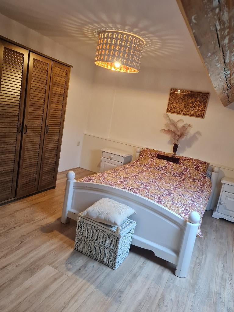 Bed met nachtkastjes, Huis en Inrichting, Slaapkamer | Bedden, Ophalen, Gebruikt, Beige, 140 cm