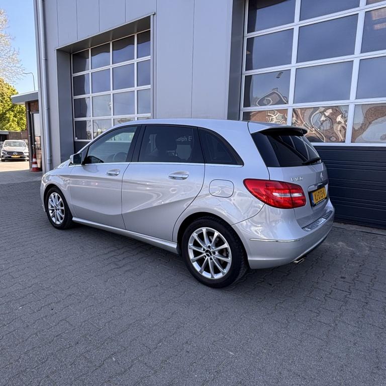 Mercedes-Benz B-Klasse 180 Ambition (bj 2012, automaat), Automaat, Euro 5, Gebruikt, Zwart