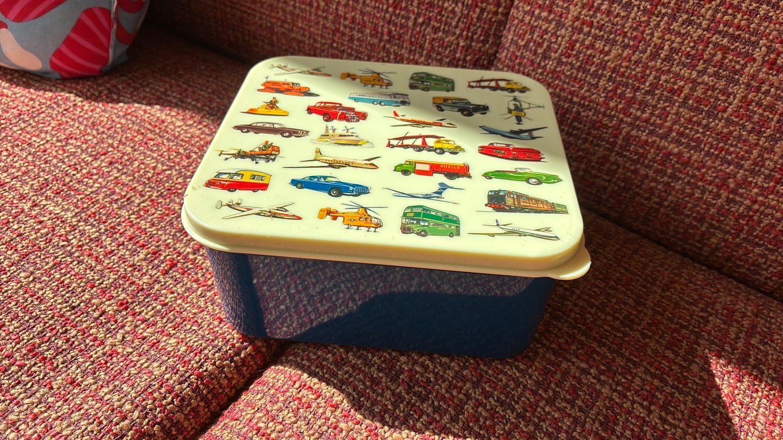 Vintage retro doos mooie afbeeldingen dinky corgi Lesney, Hobby en Vrije tijd, Ophalen of Verzenden, Gebruikt, Bus of Vrachtwagen
