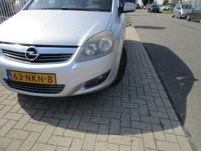 Opel Zafira 1.8 111 years Edition, 7 Pers, Auto's, Opel, Voorwielaandrijving, Gebruikt, 4 cilinders, Zilver of Grijs