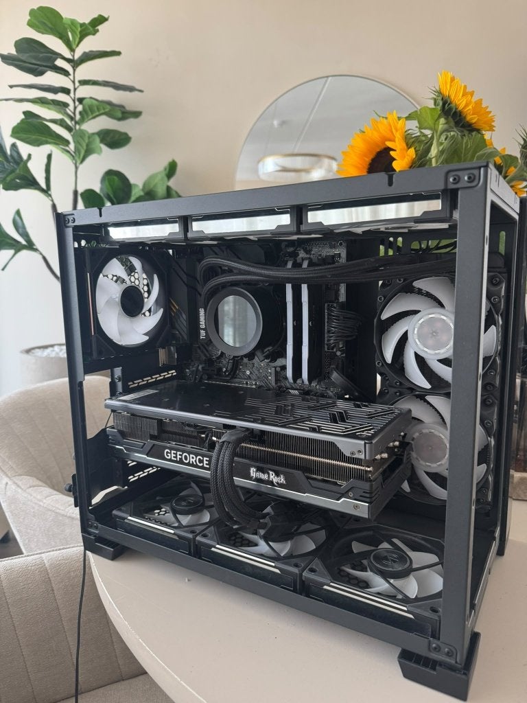 RTX 4080 ,8-core AMD Ryzen 7 5800X3d NZXT Z53 18tb hdd, Ophalen, 18tb, Custom Build, Zo goed als nieuw