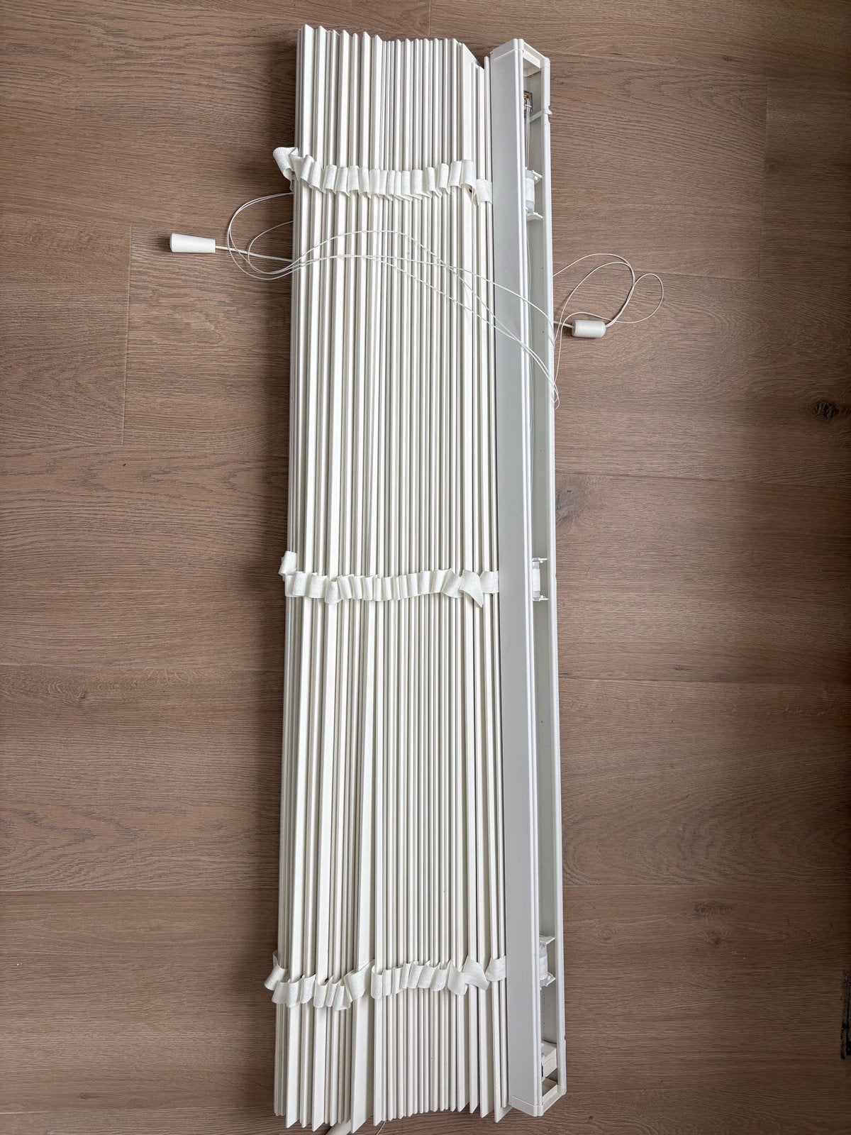 Veneta houten jaloezie met ladderband 50mm Wit (118.7x163cm), Ophalen, 100 tot 150 cm, Wit, Zo goed als nieuw