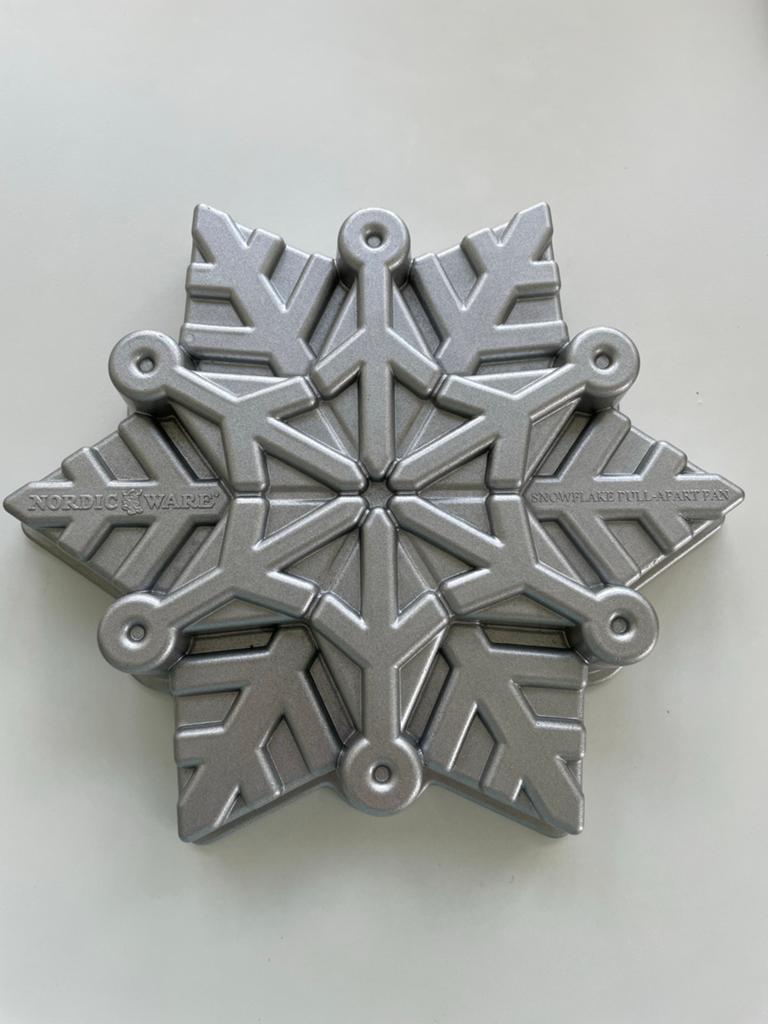 Nordic Ware Snowflake Pull Apart Pan - Uitstekende staat, Ophalen of Verzenden, Zo goed als nieuw