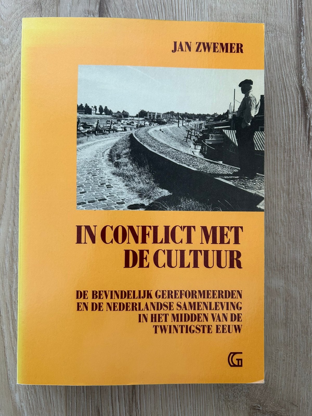 In conflict met de cultuur - Jan Zwemer, Ophalen of Verzenden, Gelezen