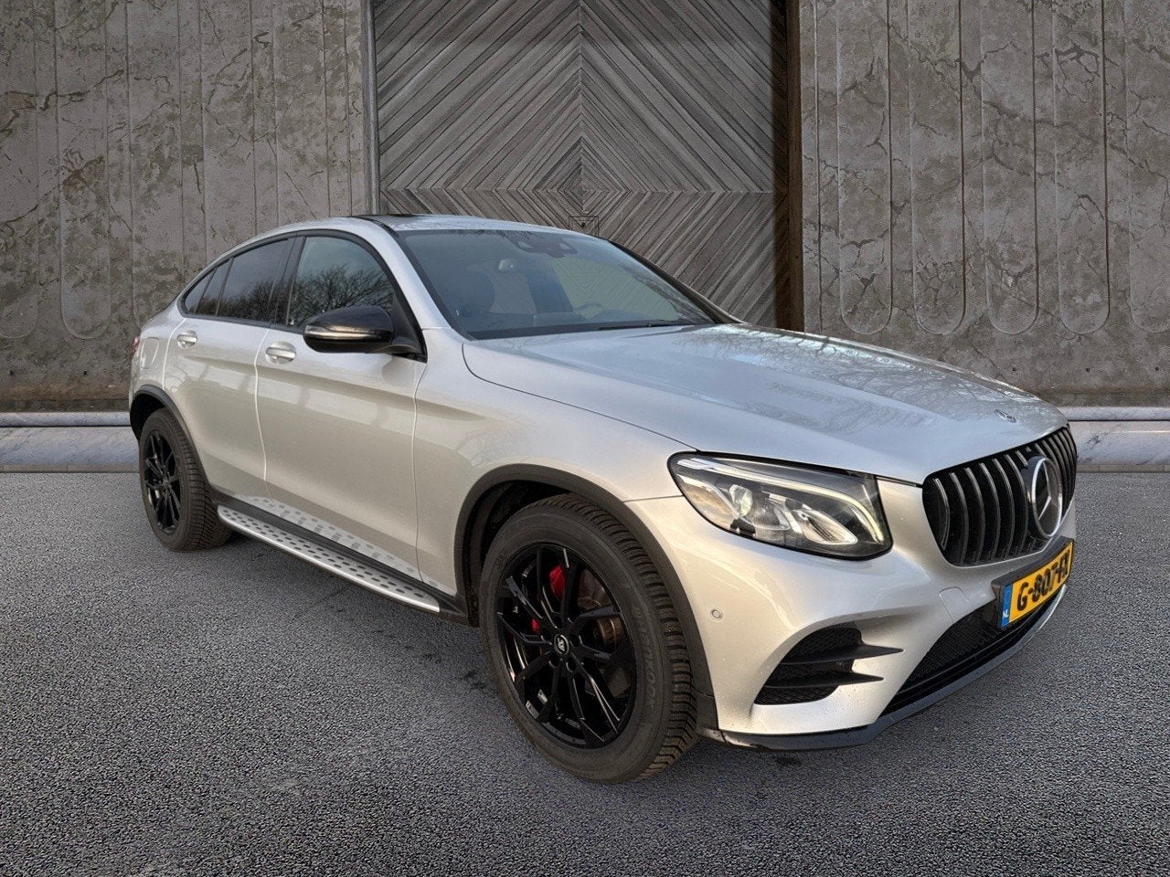 Mercedes-Benz GLC Coupé 250 4MATIC Premium Plus AMG line, Auto's, Automaat, Gebruikt, 4 cilinders, Met garantie (alle)