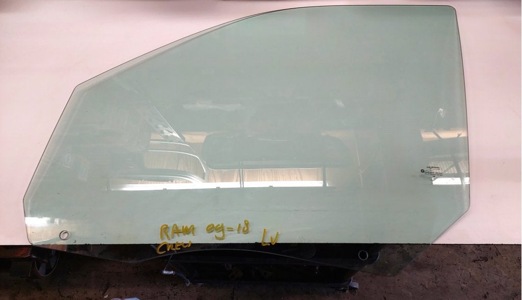 Dodge Ram voor portierruit 2009-2018, Gebruikt, PO Box 21-8004 | Auburn Hills, MI 48321-8004, Amerikaanse onderdelen, Ophalen of Verzenden