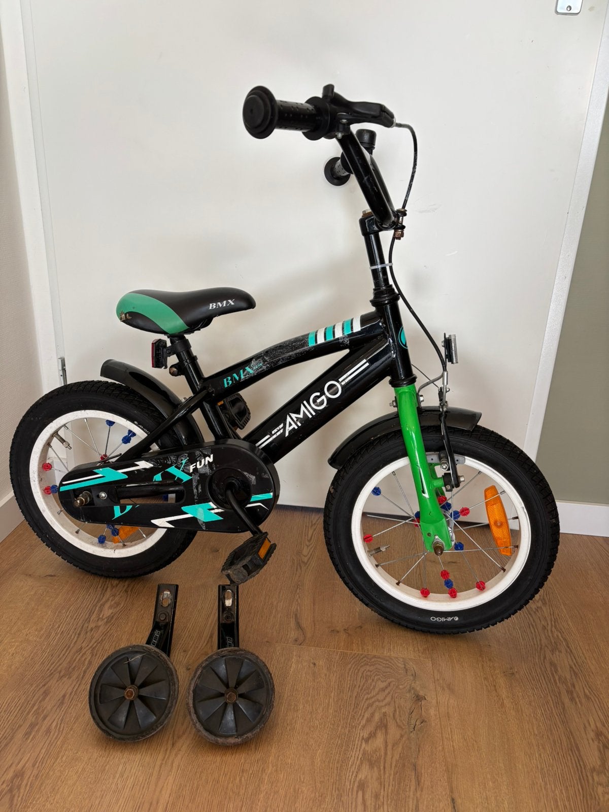 14.inch Cross Fiets Amigo Met Zijwieltjes BMX, Ophalen of Verzenden, Zo goed als nieuw, Minder dan 16 inch, Zijwieltjes