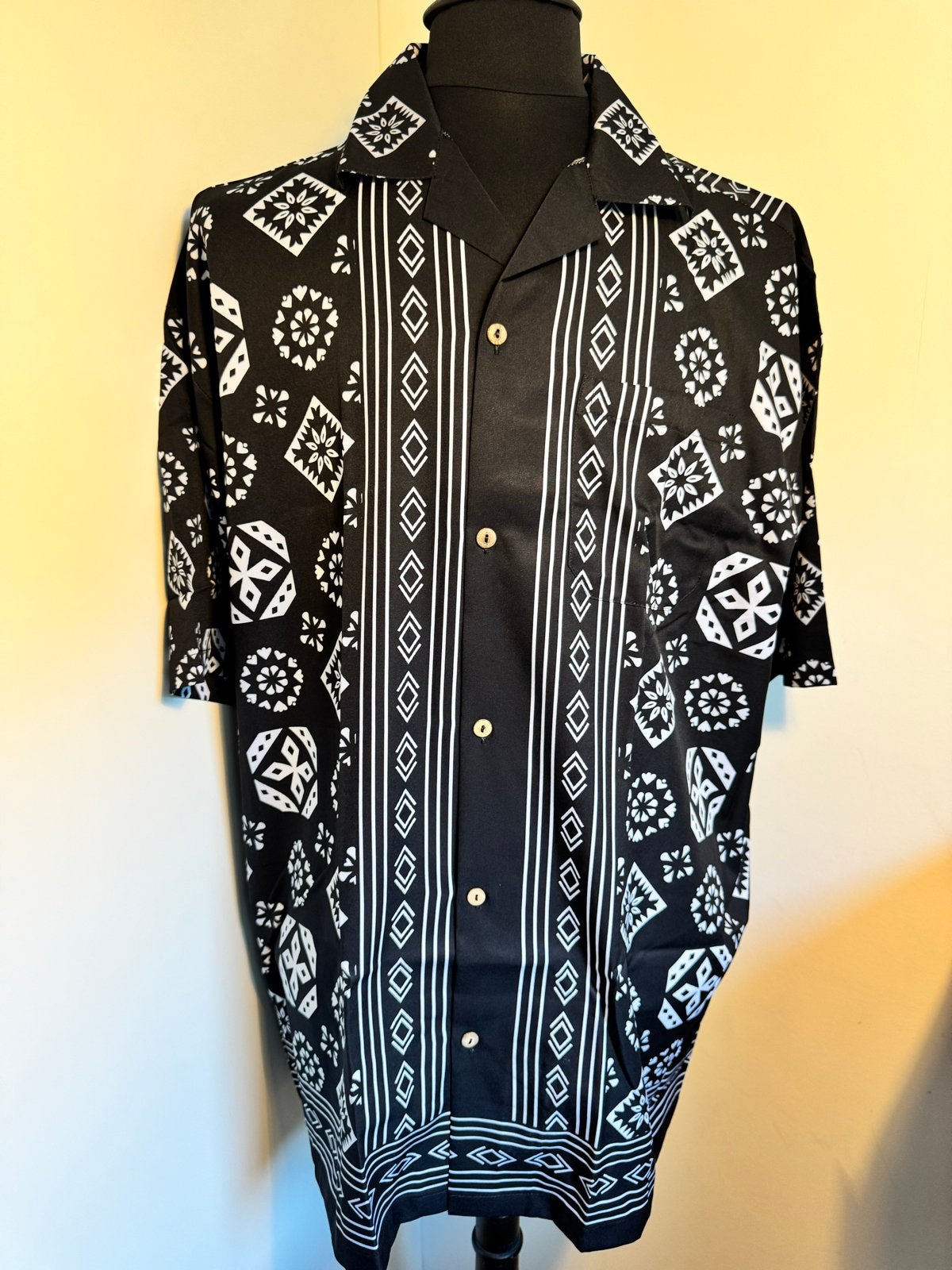 Zwart wit Japans Hawai shirt - Zijde - Maat 3XL, Kleding | Heren, Verzenden, Zo goed als nieuw, Zwart, Overige halswijdtes