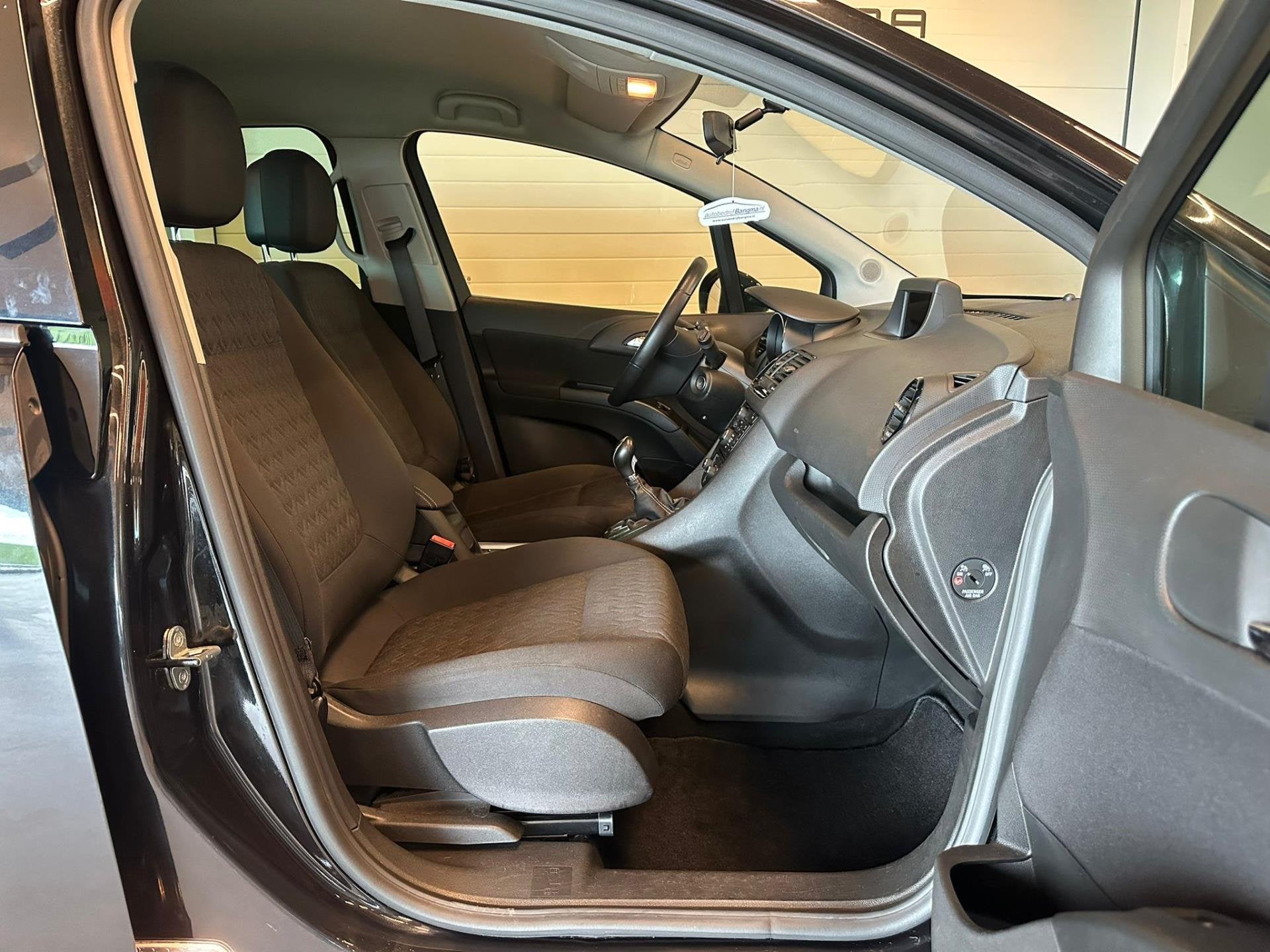 Opel Meriva 1.4 TURBO COSMO-uitv/AIRCO/CRUISECONTROL/NAVIGAT, Voorwielaandrijving, Stof, Gebruikt, 4 cilinders