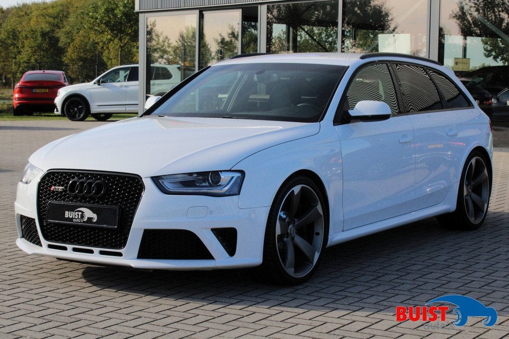 Audi RS4 Avant 4.2 FSI quattro KUIPSTOELEN MILLTEK B&O, Auto's, Audi, Automaat, Gebruikt, 1770 kg, 451 pk