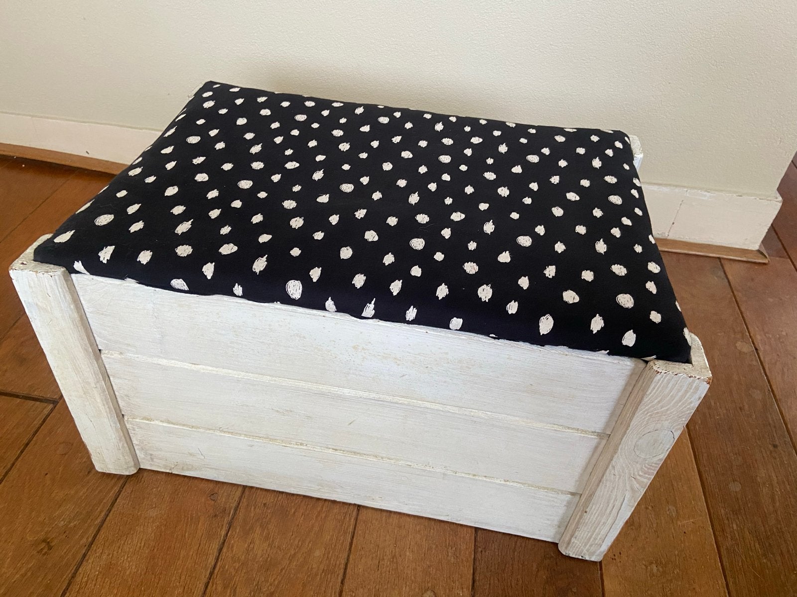 Houten (opberg)kist met deksel/kussen, Ophalen, Gebruikt, Inclusief kussen, Wit