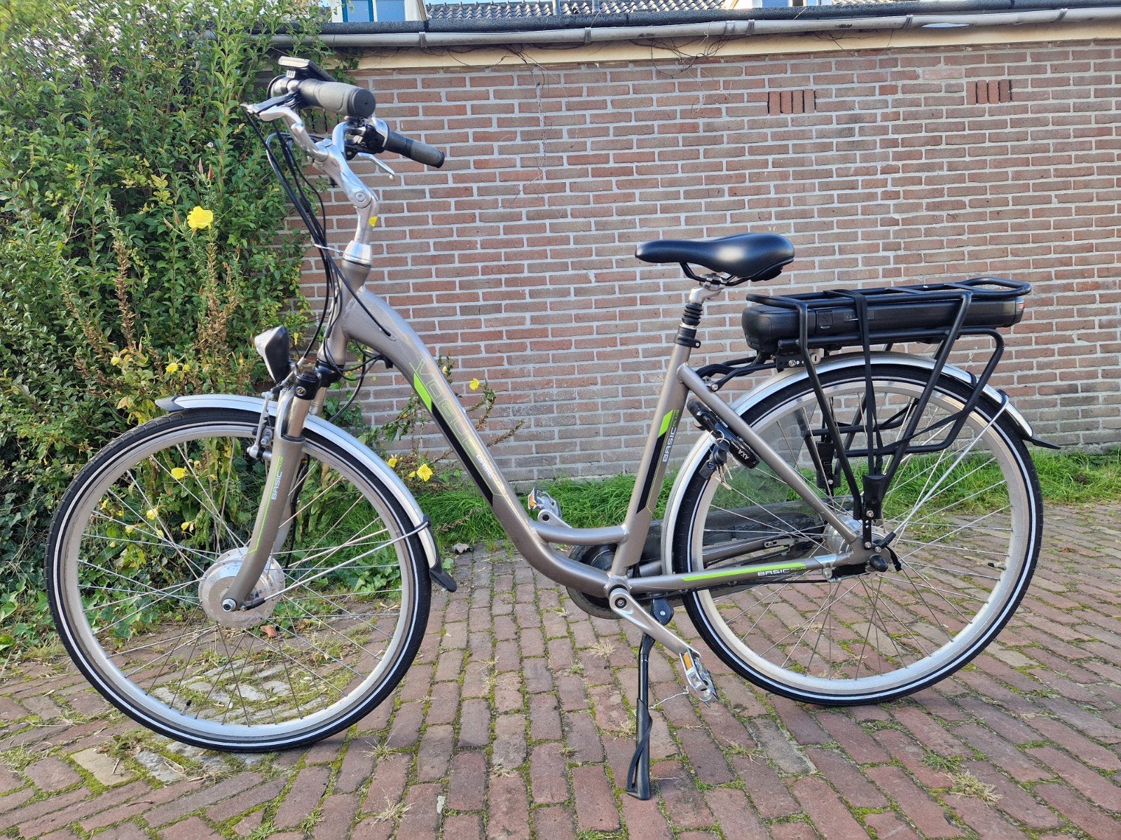 ELEKTRISCHE FIETS VOGUE BASIC PLUS(ZO GOED ALS NIEUW), Ophalen, Zo goed als nieuw, Overige merken