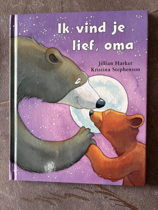 Ik vind je lief, oma - Kinderboek, Ophalen of Verzenden, Zo goed als nieuw, Uitklap-, Voel- of Ontdekboek, 2 tot 3 jaar
