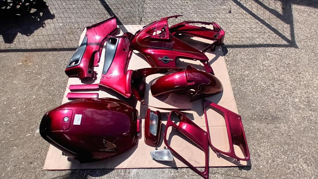 Pan European ST1100 in onderdelen, Motoren, Onderdelen | Honda, Ophalen of Verzenden, Gebruikt