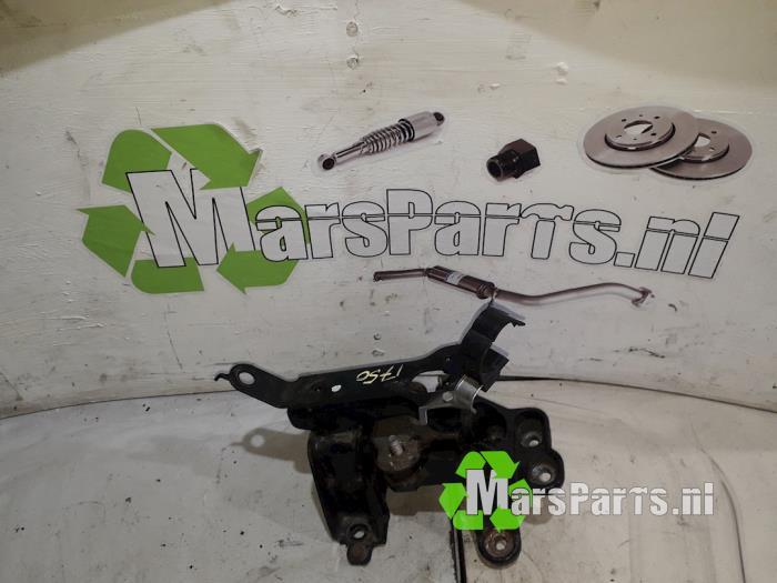Motorsteun van een Peugeot 107, Gebruikt, -, -, Ophalen of Verzenden