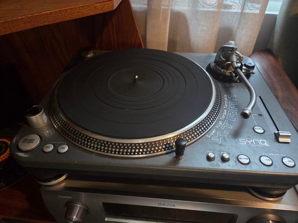 Synq XTRM1 Platenspeler - Goede Staat, Ophalen