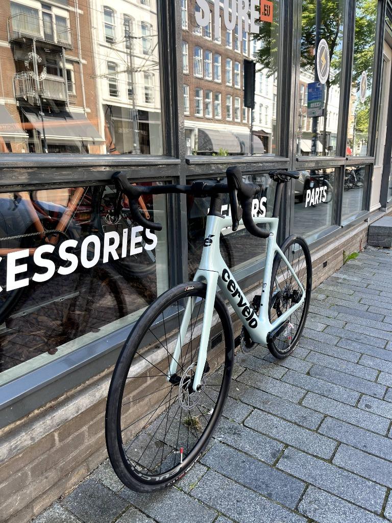 CERVELO Caledonia-5 SRAM Rival eTap AXS-Maat 58, Fietsen en Brommers, Fietsen | Racefietsen, Nieuw, Overige merken, Meer dan 20 versnellingen
