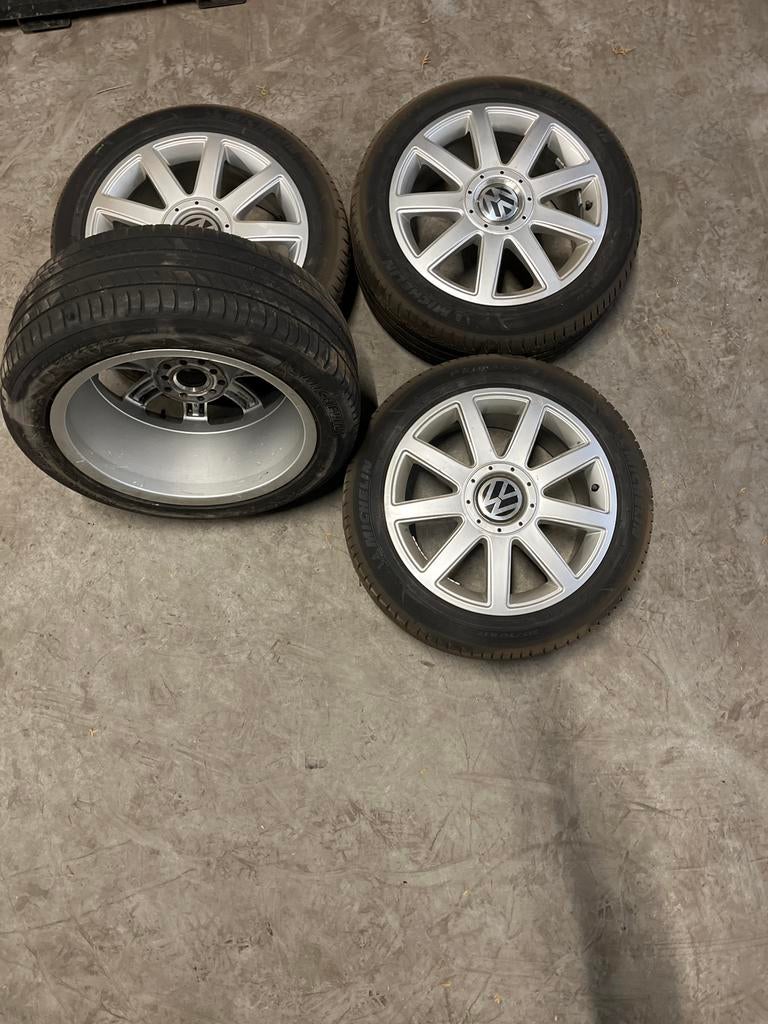 Michelin 215/50 R17 Banden op Velg - VW Caddy, Auto-onderdelen, Banden en Velgen, Banden en Velgen, 17 inch, Ophalen of Verzenden