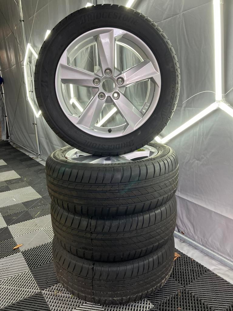 17 inch originele Audi Q2 velgen met zomerbanden NIEUW, Ophalen, 215 mm, Banden en Velgen, Nieuw